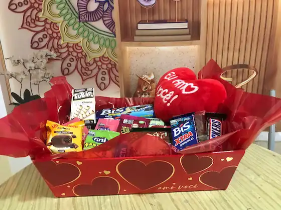 Cesta de Chocolate em Uberlândia: Compre Cestas de Luxo com Nestlé, Garoto e Lacta para entrega rápida em UDI